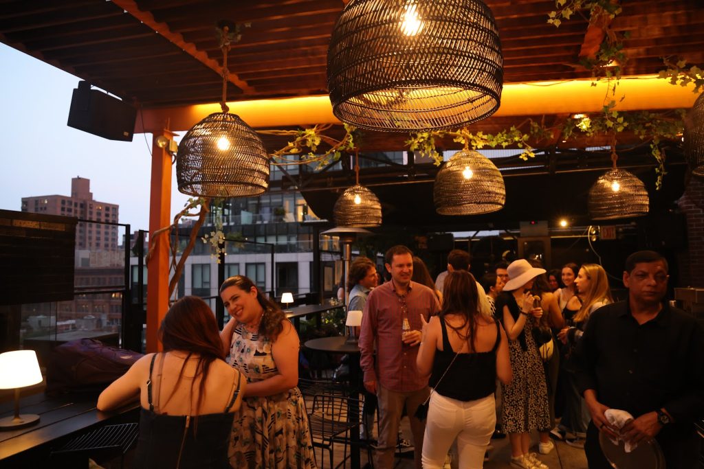 Photo from a past NYC Jewish Social event