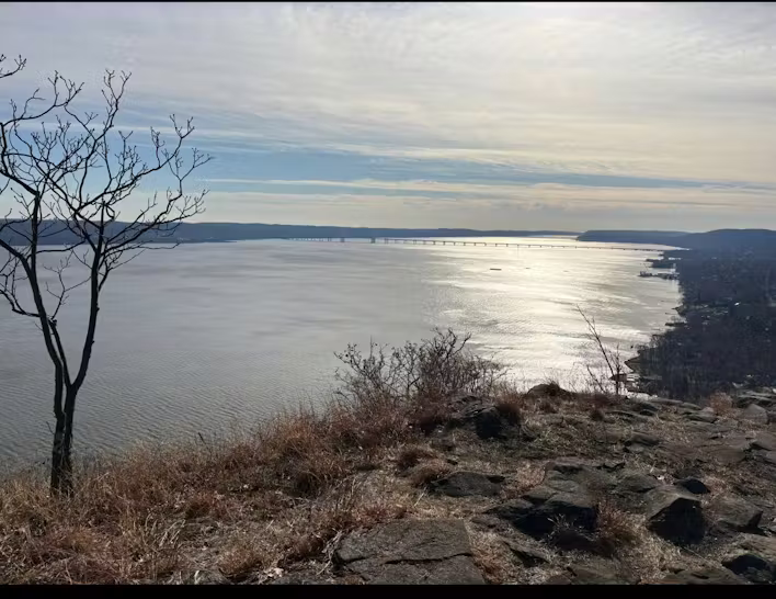 Hike at Hook Mountain and Nyack Beach Loop